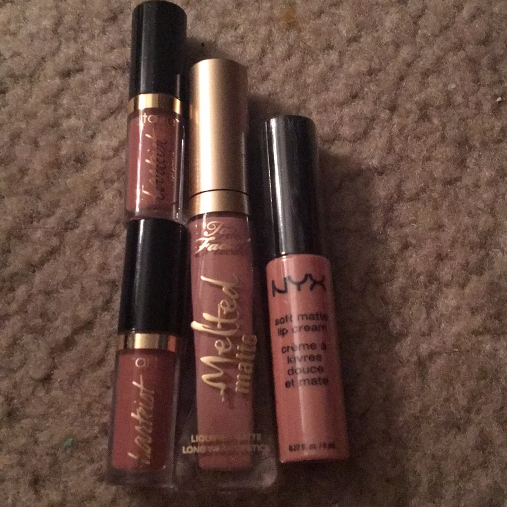 Iip bundle💄💋 - Picture 2 of 8